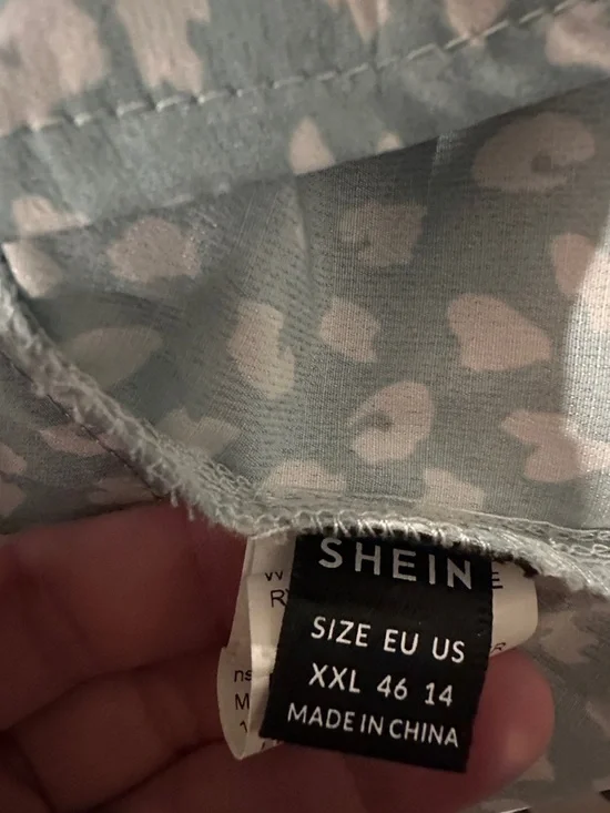 SHEIN Light Blue V-Neck Flutter Sleeve Printed Top - Picture 4 of 4